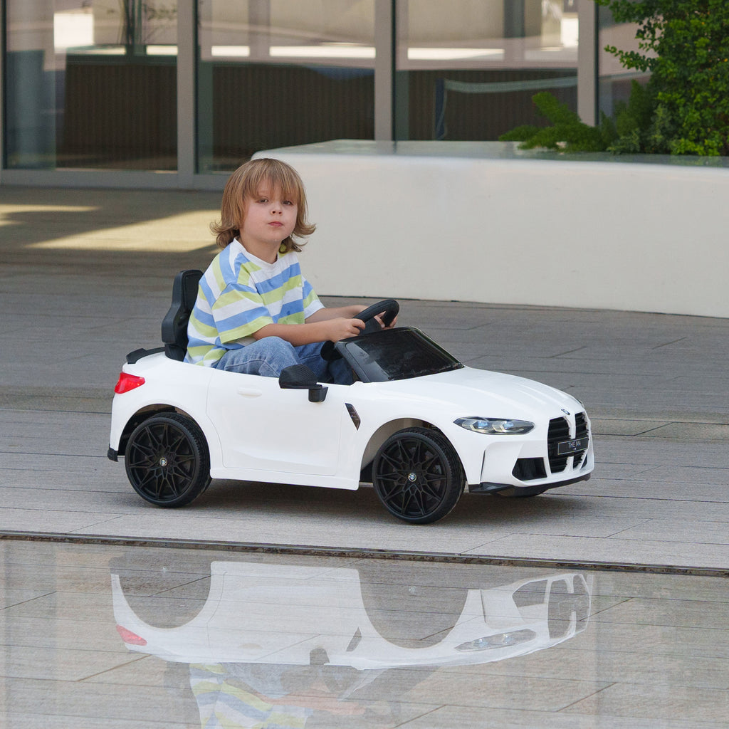 AIYAPLAY Elektro Kinderauto BMW M4, Sound & Licht, 3-5 km/h, inkl. Fernsteuerung, für 3-5 Jahre, Weiß